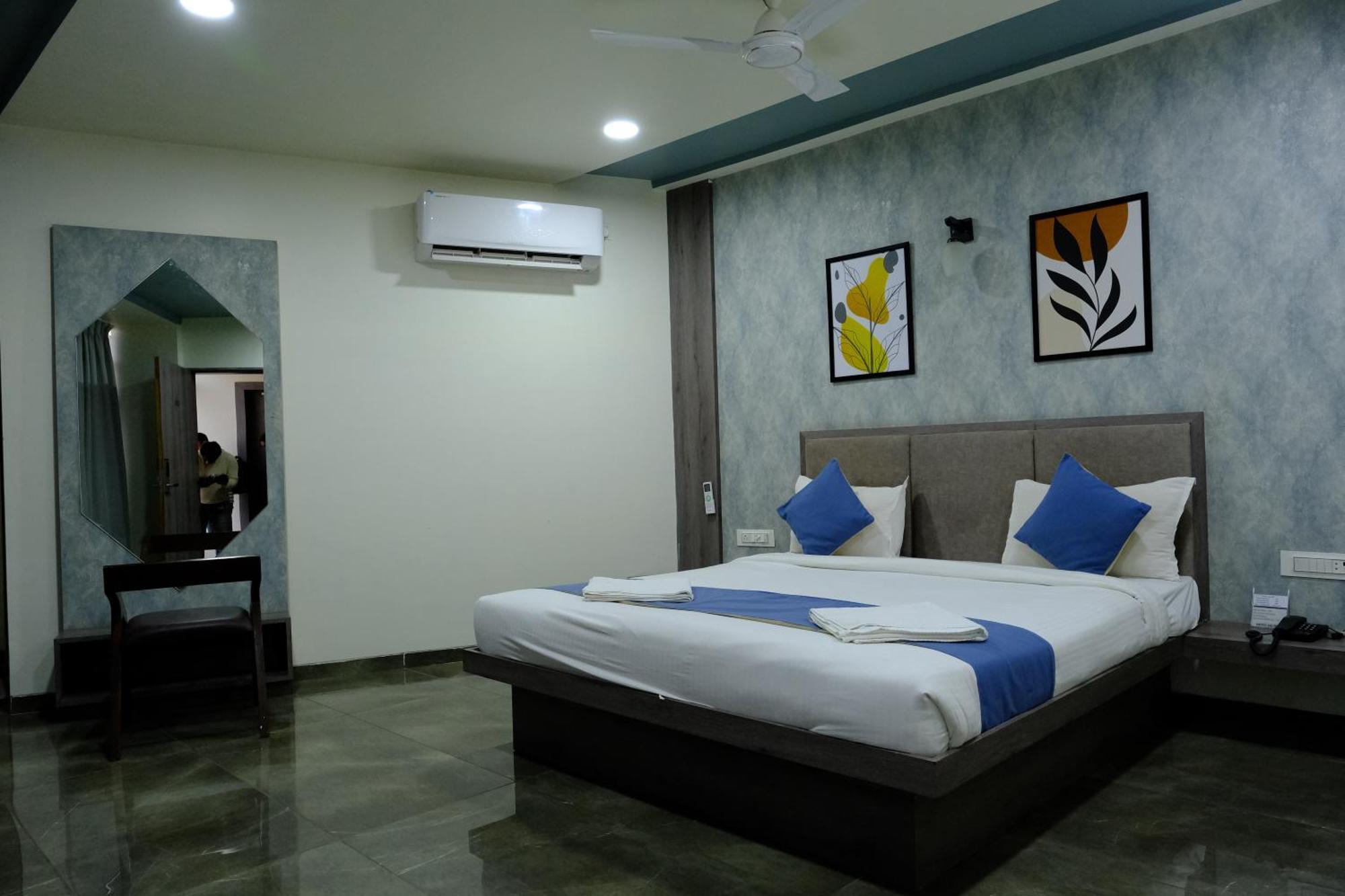 Hotel Sai Inn Rajpipla Luaran gambar